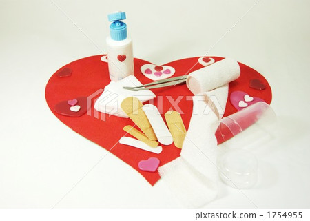 First-aid treatment at home 1754955