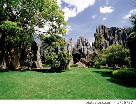 昆明郊外的一塊石林 1756727