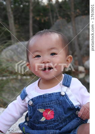 自然中的孩子 自然中的孩子 1763601