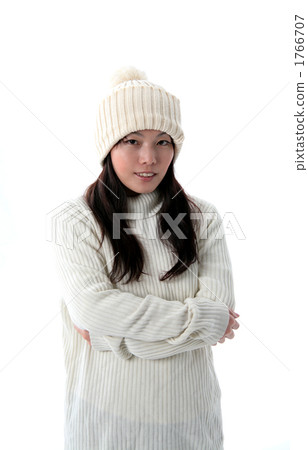 Women in winter clothes Women in winter clothes 1766707