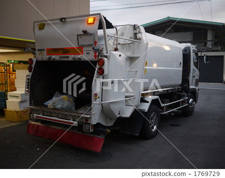 Garbage truck 1769729