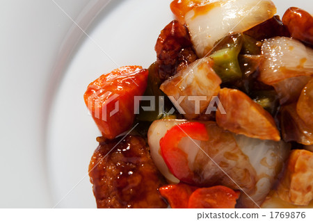 It is sweet and sour. 1769876