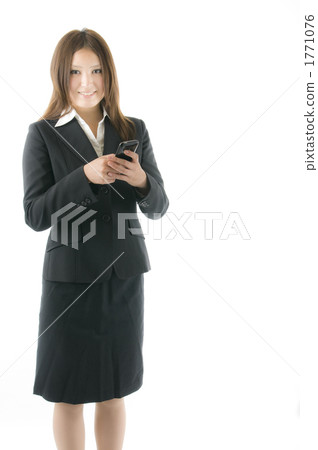 Female Employee to Email 1771076