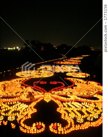 蠟燭 神或佛發出的光 生活事件 1773156