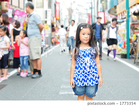 Child who came to Shimokitazawa Child who came to Shimokitazawa 1773354