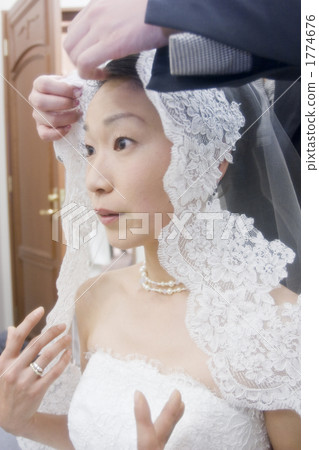 中年 結婚禮服 婚紗 1774676