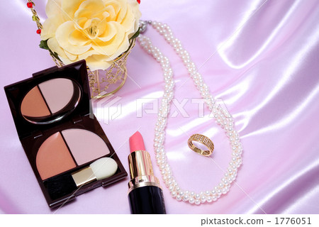 toilet article, cosmetics, gold 1776051