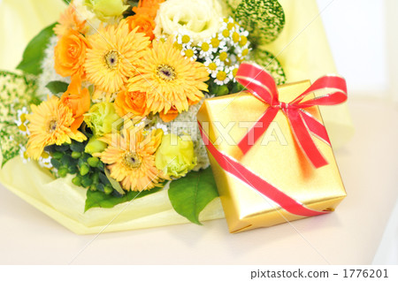 Image of Christmas gift. 1776201