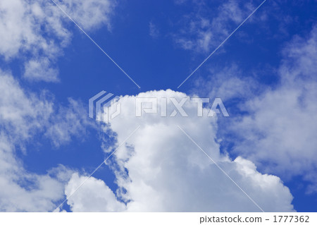 隧道云彩和藍天 1777362