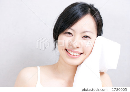 洗臉女人可愛 1780005