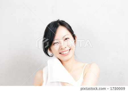 洗臉女人可愛 1780009