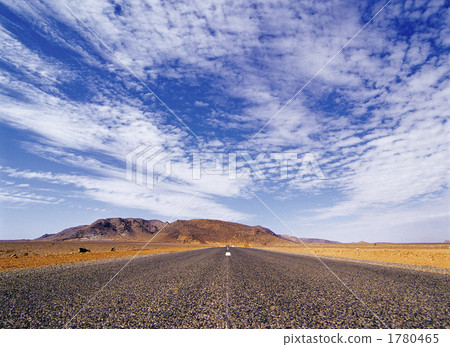 Desert highway 1780465