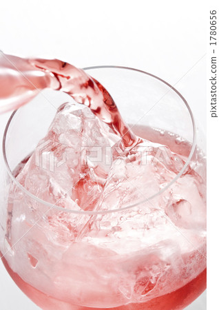 on the rocks, rose wine, alchohol 1780656