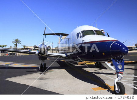 Front up of small airliner 1784028