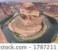 Horseshoe vent 1787211