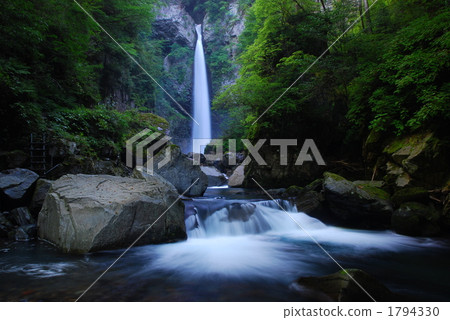 Neno waterfall (Gero city of Gifu prefecture) 1794330