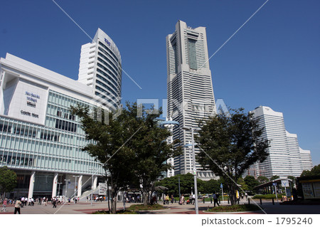 Colette Mare和Landmark Tower Colette Mare和Landmark Tower 1795240