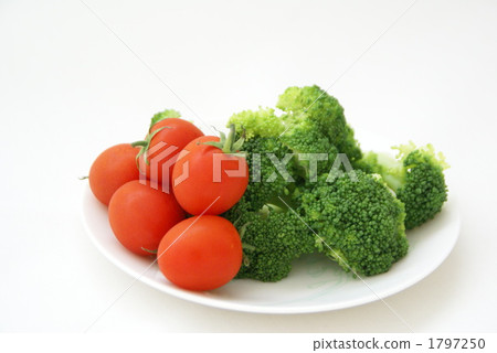 Tomatoes & Broccoli 1797250