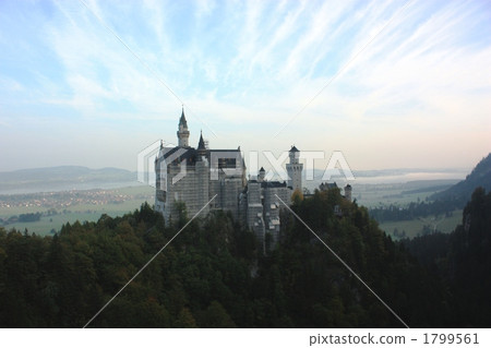 Neuschwanstein Castle (restoring) Neuschwanstein Castle (restoring) 1799561