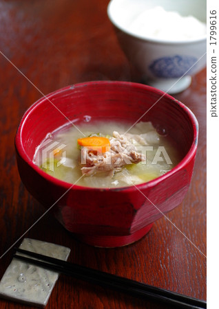 Miso soup with pork and vegetables Miso soup with pork and vegetables 1799616