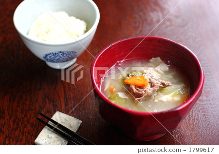 Miso soup with pork and vegetables Miso soup with pork and vegetables 1799617