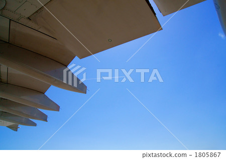 A300  -  600R從主翼底部升起的飛機 1805867