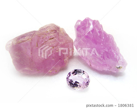 Ounal brilliant cut of Kunzite (kunzite) and gemstone (from Afghanistan) Ounal brilliant cut of Kunzite (kunzite) and gemstone (from Afghanistan) 1806381