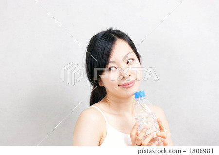 PET bottle water woman PET bottle water woman 1806981