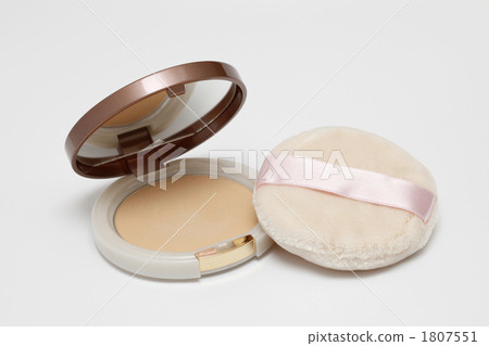 粉撲和緊湊 1807551