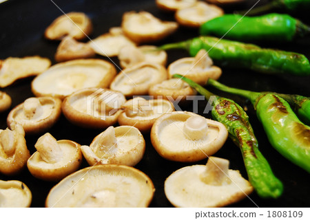 鐵板燒 鐵板燒（在熱板上烤菜） 椎茸 1808109