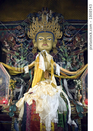 Maitreya Maitreya 1808543