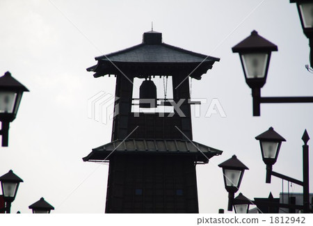 時鐘和路燈 1812942