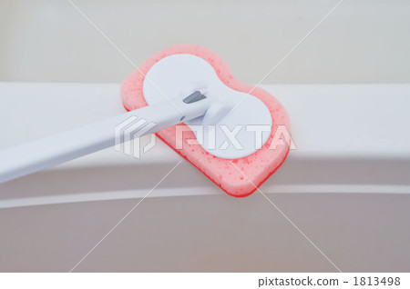 Bathroom cleaning 1813498