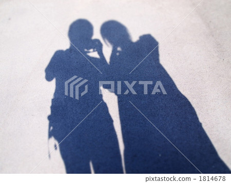 Couple's shadow 1814678