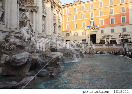 Trevi Fountain Trevi Fountain 1818951