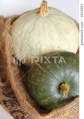 Southern kimono 1824881