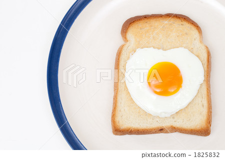 Fried egg heart 1825832