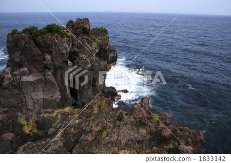 Cliff wall ② 1833142