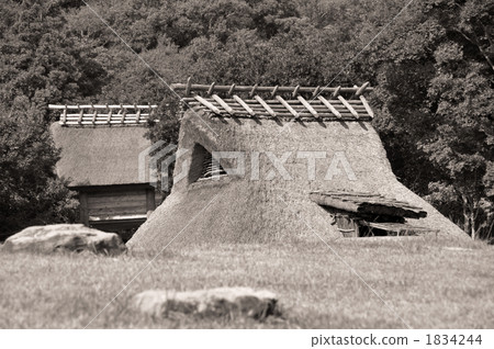 Mountain-ruined historic parks in the park High-floor dwelling sepia color Mountain-ruined historic parks in the park High-floor dwelling sepia color 1834244