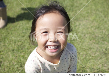 孩子的笑容。 孩子的笑容。 1837698