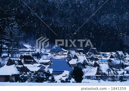 Snow scene 1841359