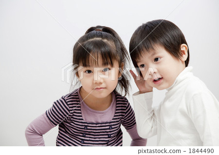 孩子們在聽 1844490