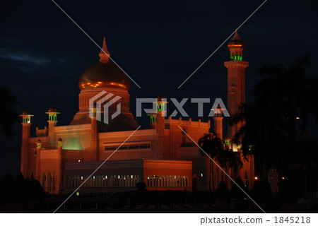 "Old Mosque" at night (Bandari Sri Begawan (BSB) / Brunei) 1845218