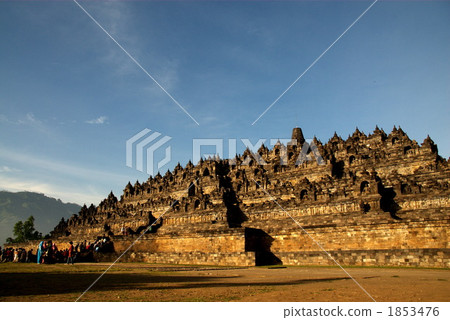 Borobudur ruins 2 1853476