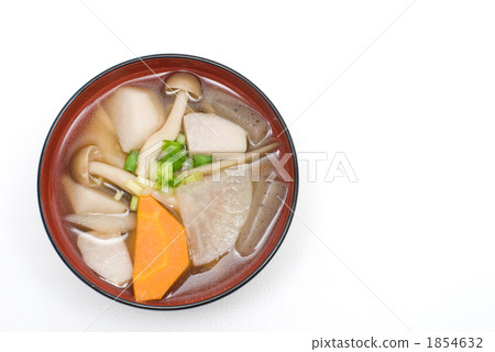 Kenchin soup and cups 1854632