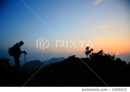 mountaineer, the sunrise from view from the top of a mountain, peak 1856022