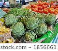Market artichokes 1856661