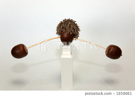 橡子yakjirove 橡子yakjirove 1858061