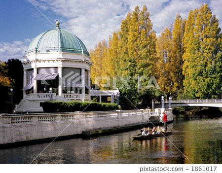 Avon河的秋葉 1861017