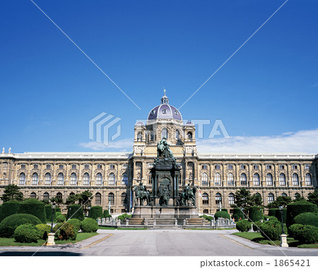 Natural History Museum 1865421